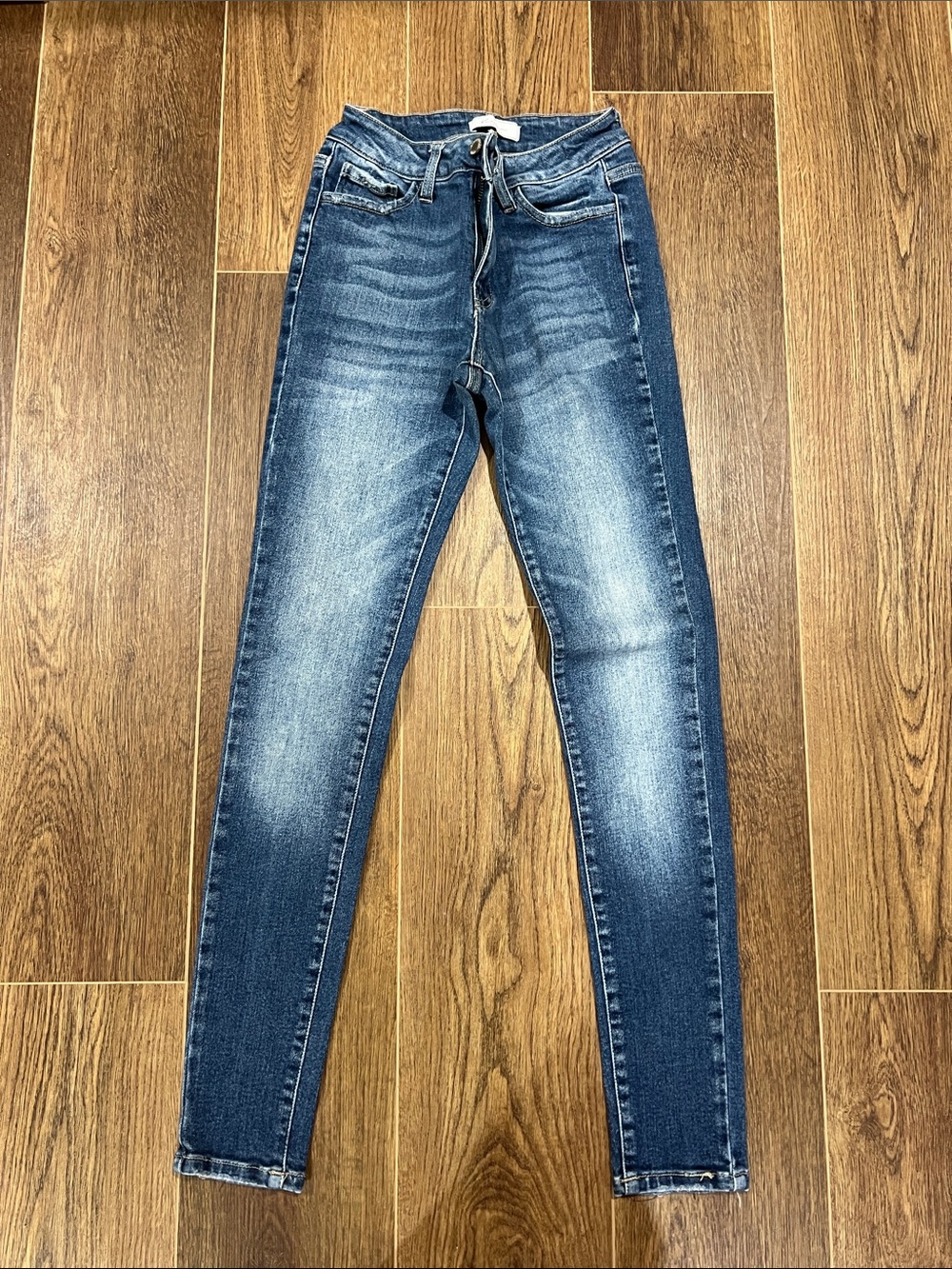 KanCan Women's Skinny Jeans in Faded Blue Wash